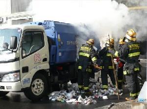 写真：車両火災