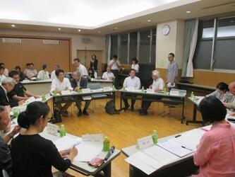 写真:円卓会議