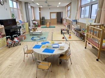 うめのきなかよしこども園みんなのへや
