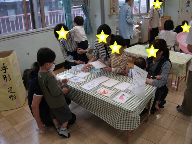 写真：第1回ゆるりまつり　手形足形ぺったんこーナー