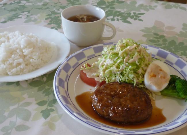 写真:とうふハンバーグセット
