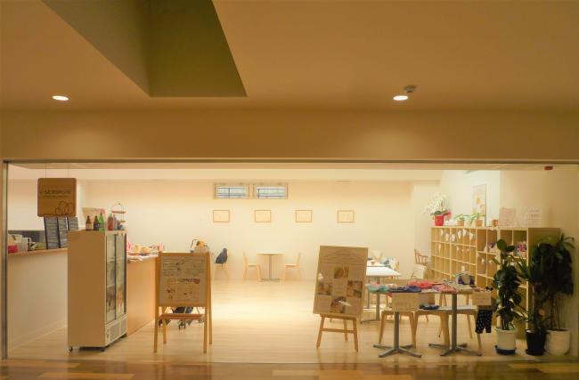 写真:いろむすびcafe