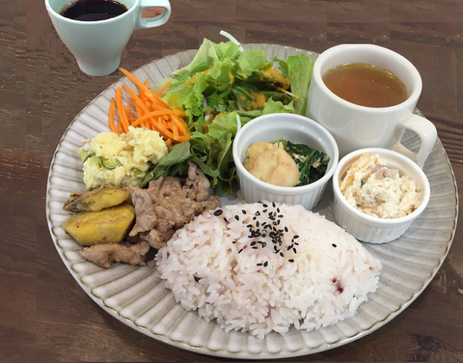 写真:本日のプレートランチ