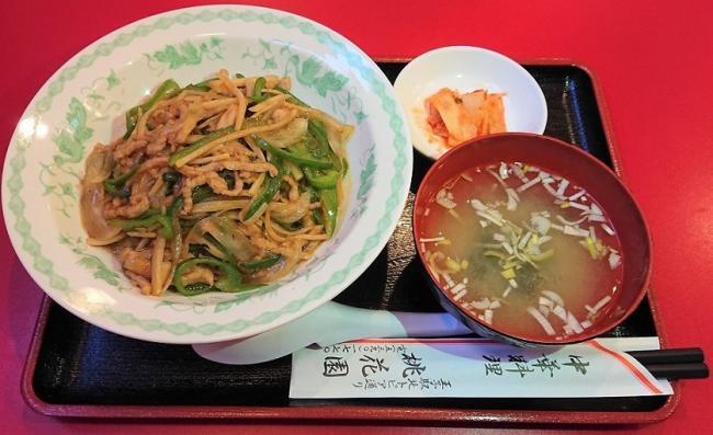 写真:ヘルシー・シニア青椒肉絲丼