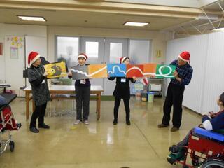 写真:ボランティア活動読み聞かせ