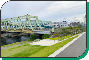 写真：荒川赤羽緑地