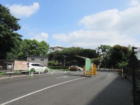 写真：有料駐車場