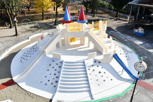 写真：お城の遊具