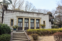 写真：旧渋沢家飛鳥山邸（青淵文庫）