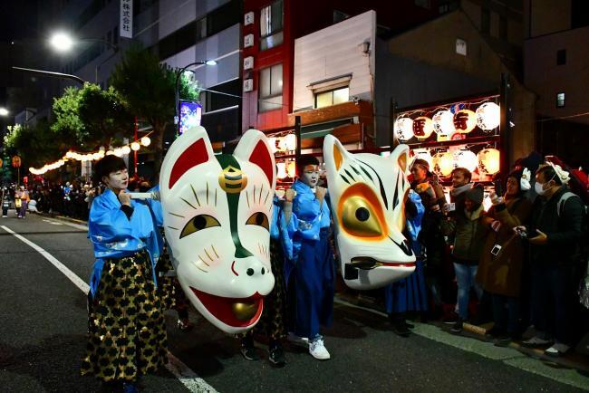 写真：王子狐の行列