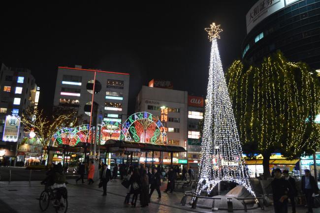 写真：赤羽駅東口広場のイルミネーション
