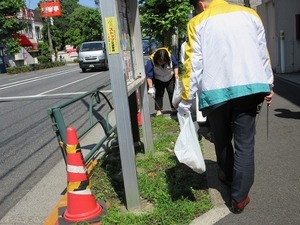 写真：駅前清掃活動（北赤羽2）