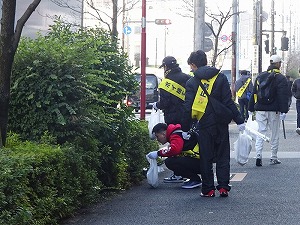 JR浮間舟渡駅前清掃2