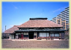 写真：ふるさと農家体験館主屋外観