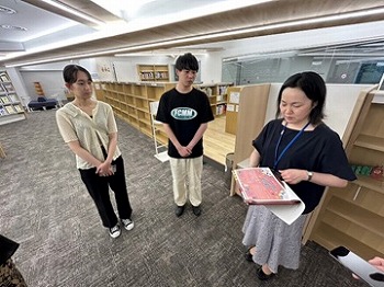 写真:図書館1