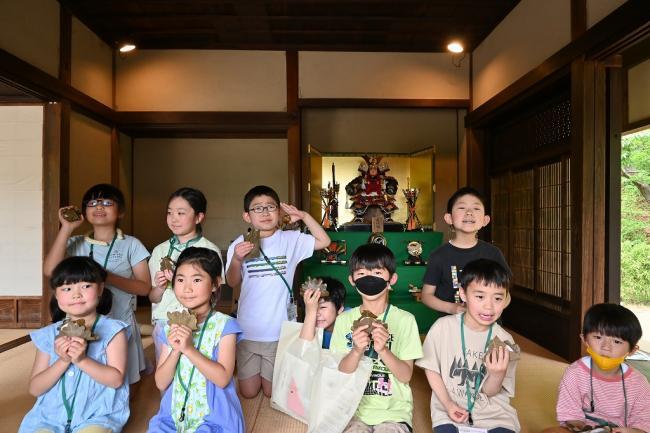 写真：参加した区内在住の小学生10人