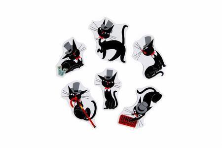 写真:事業の様子 渋沢栄一に扮した黒ねこ意匠の商品