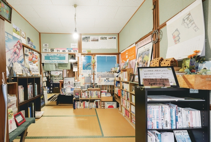 写真：施設図書室　仙狸文庫