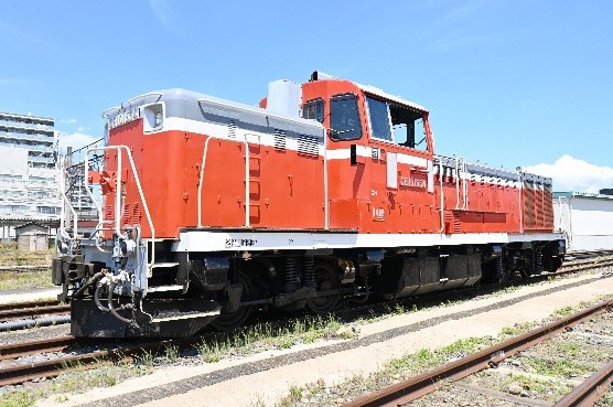 写真：ディーゼル機関車 DE10