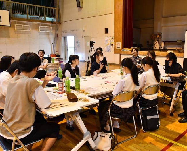 写真:子どもワークショップの様子2