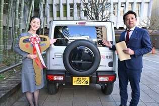 やまだ北区長とコカ・コーラ ボトラーズジャパン株式会社ベンディング首都圏営業本部ベンディング首都圏第一営業地区　石川統括部長（右）