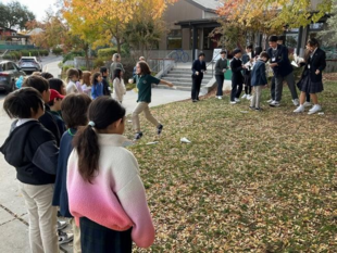 派遣の様子の写真