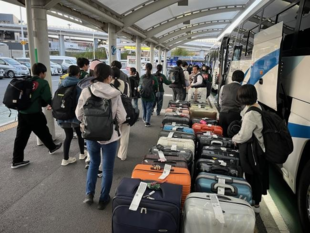 派遣の様子の写真