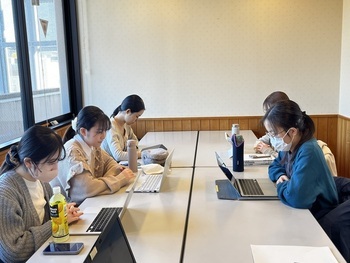 進捗報告会の様子