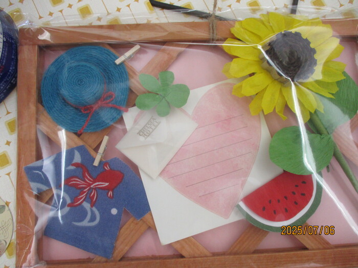 「夏を彩ろう」をテーマに作った受講生の作品です。