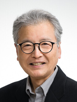 萩原朔美氏の写真