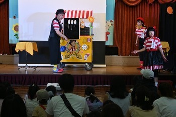 ゆうさんマジックによるステージの様子の画像