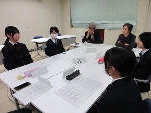 懇談会の様子の画像