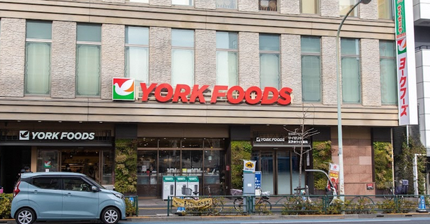 ヨークフーズ王子店外観