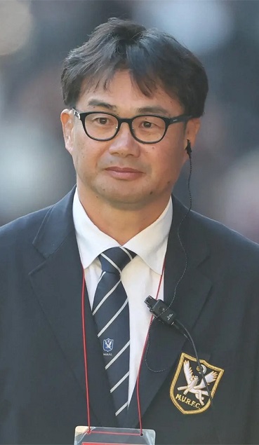 神鳥裕之前監督