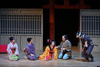 過去の舞台の様子の写真